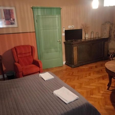 San Petronio Room And Suite Rooms - By Bolognacentro Luxuryh Exterior photo